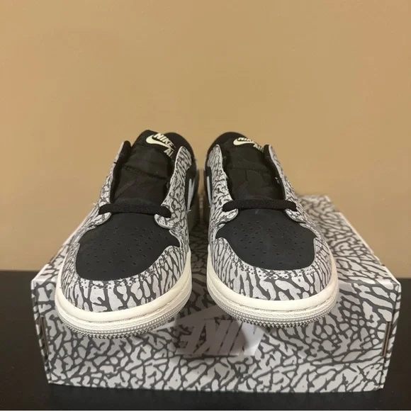 Nike Air Jordan 1 Retro Low OG 'Black Cement' CZ0775-001 Women’s Size 5.5 - Picture 4 of 5